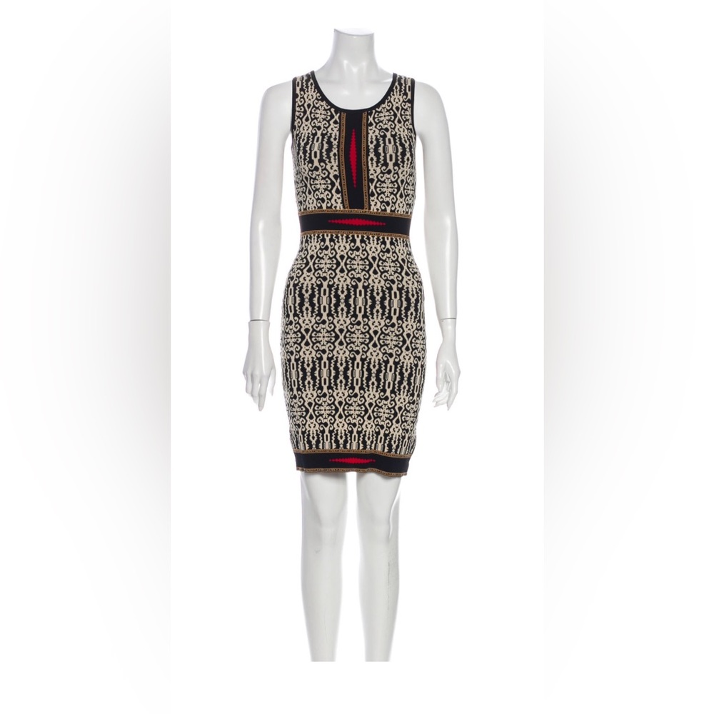 CARMEN CARMEN MARC VALVO SIZE SMALL